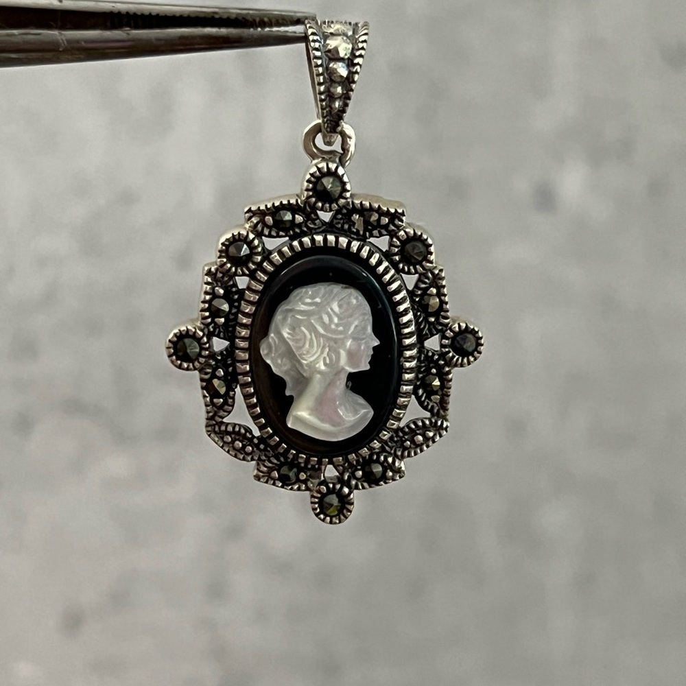 Vintage Sterling Silver 925 Black Onyx Marachasite Cameo Pendant